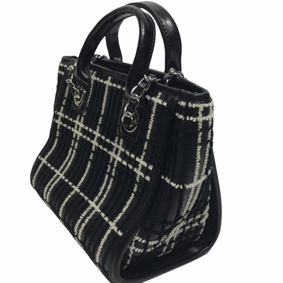 NWOT Le'Festin Black and White Textured Handbag with Silver Chain Shoulder Strap - Picture 2 of 6